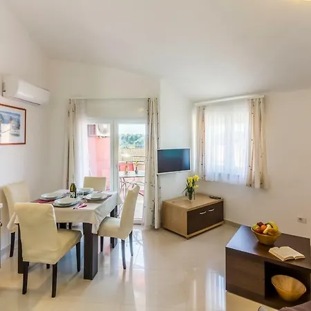 Apartman Kp Medulin Exterior foto
