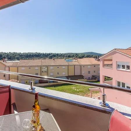 Apartman Kp Medulin Exterior foto