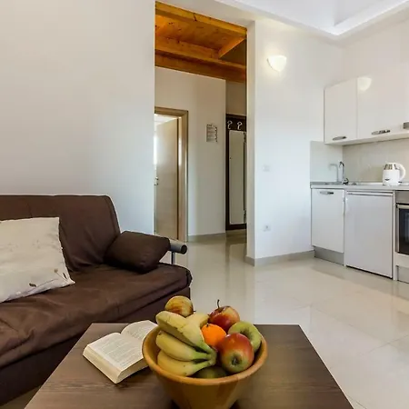 Apartman Kp Medulin Exterior foto