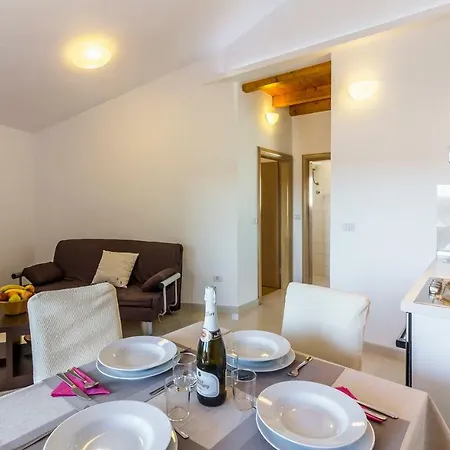 Apartman Kp Medulin Exterior foto