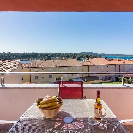 Apartman Kp Medulin Exterior foto